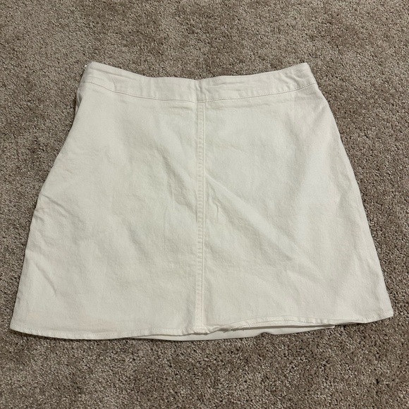 Blu Pepper White Flower Embroidered Mini Skirt with Liner | Size Medium - Picture 4 of 5